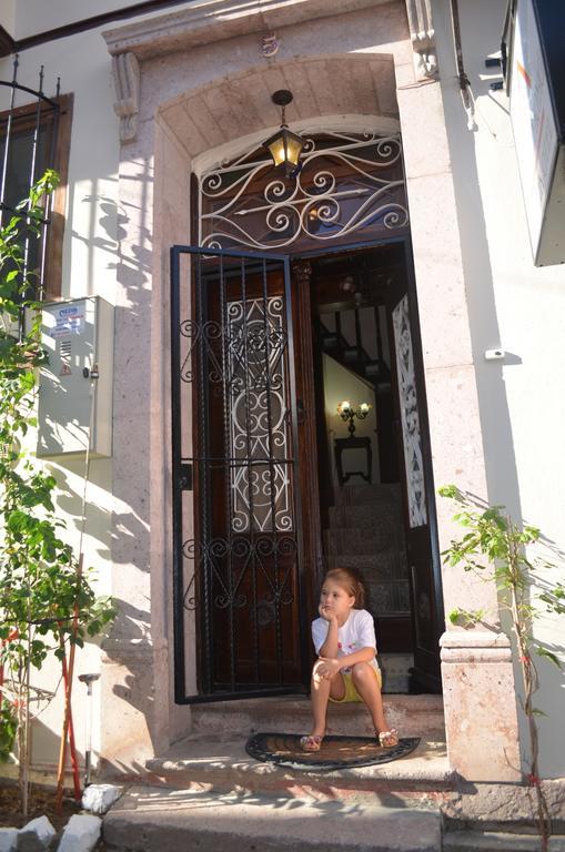 Papazin Konagi Hotel Ayvalik Exterior photo
